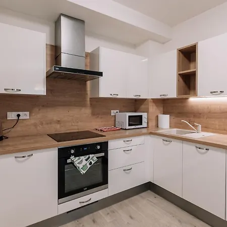 Skau Dunajska 58a Apt3 Lägenhet