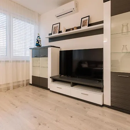 Skau Dunajska 58a Apt3 Lägenhet *