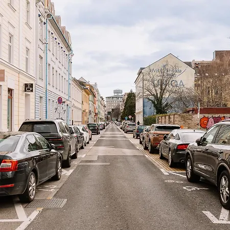 Lägenhet Skau Dunajska 58a Apt3 *