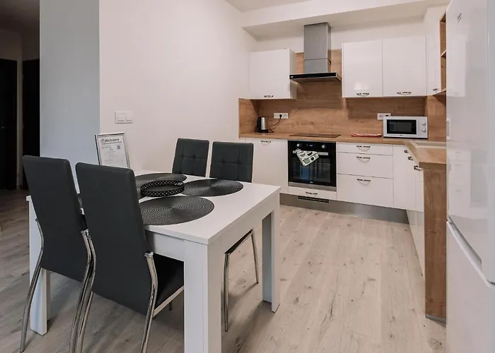 Skau Dunajska 58a Apt3 شقة