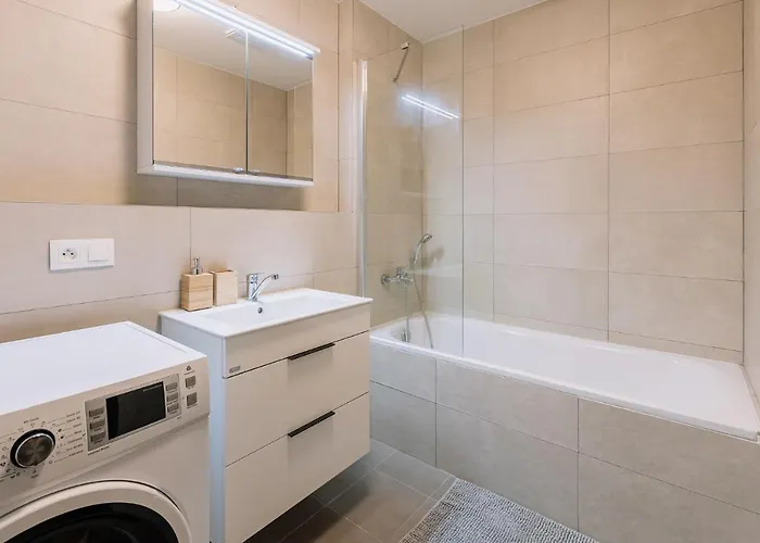 Skau Dunajska 58a Apt3 شقة