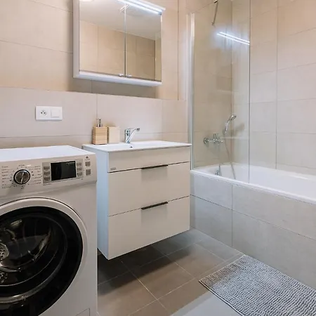 Skau Dunajska 58a Apt3