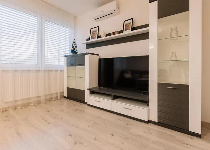 Skau Dunajska 58a Apt3 Apartmán *