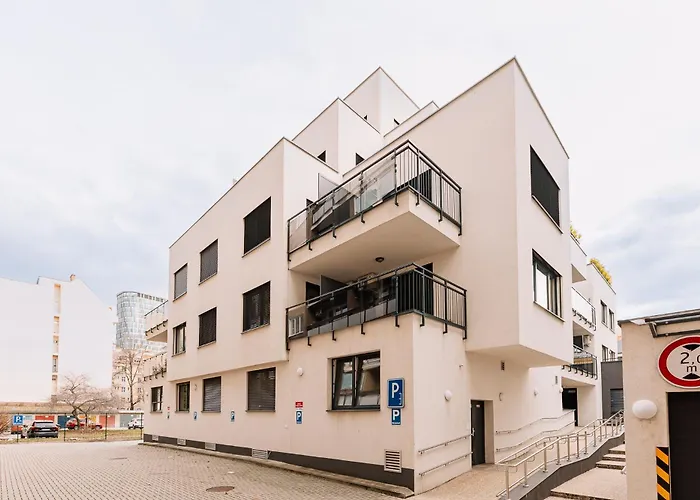 Skau Dunajska 58a Apt3 Apartament *